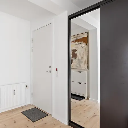 Charming 2 Bedroom - Near Frederiksberg *