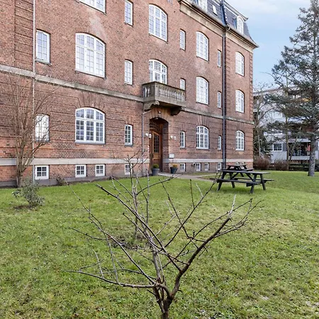 Apartment Charming 2 Bedroom - Near Frederiksberg Copenhagen