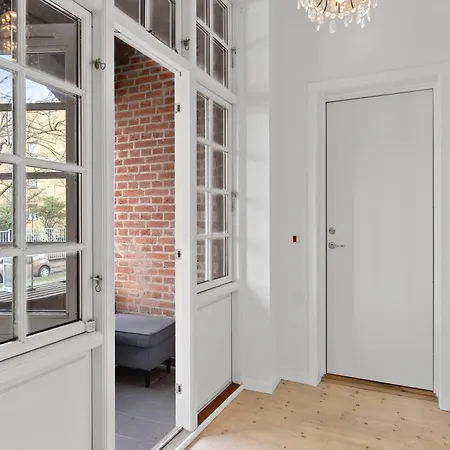 Charming 2 Bedroom - Near Frederiksberg