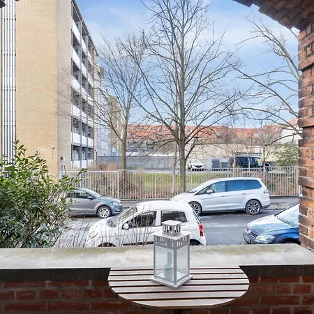 Apartment Charming 2 Bedroom - Near Frederiksberg *